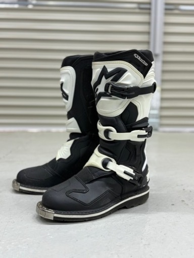 モトクロスブーツ　アルパインスターズ TECH1
