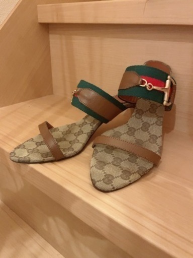 GUCCI ミュールタイプサンダル