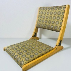 昭和レトロな形状の座椅子