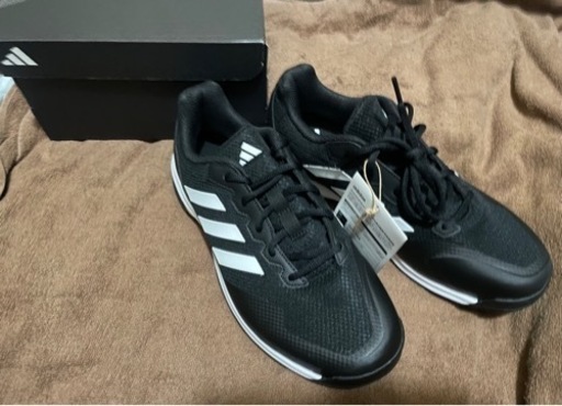 adidas。テニスシューズ。GAME COURT2