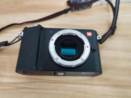 Xiaoyi マイクロフォーサーズカメラ M1 シャオミのミラーレスカメラ