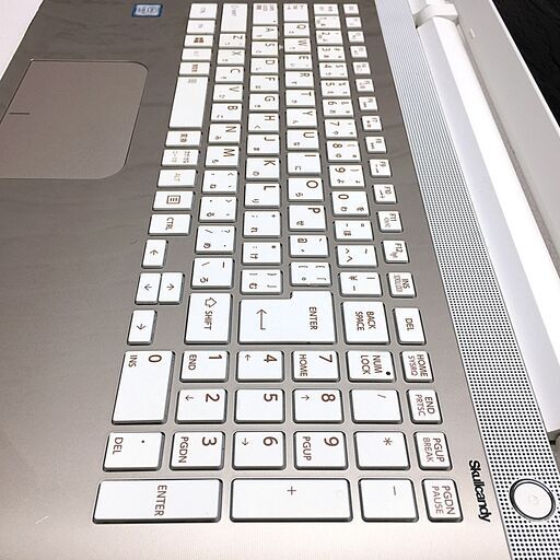 ☆キレイ☆[最強 Core i7-6500U + メモリ 16GB + SSD 1TB(新)] 東芝