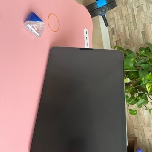 iPad pro11第二世代ほぼ新品