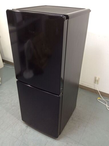 JT8814【Haier/ハイアール 2ドア冷蔵庫】美品 2023年製 JR-NF148CK 家電 キッチン 冷蔵冷凍庫 右開き 148L