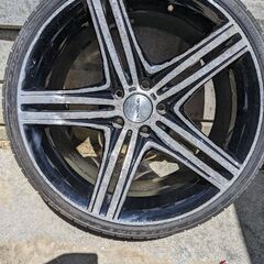 19インチアルミホイールセットです