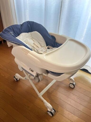 【取引中】Combi 電動ハイローチェア ネムリラ オートスイング