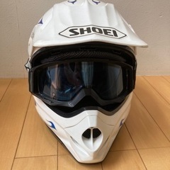 オフロードバイク　装備　ヘルメット　グローブ　パンツ一式