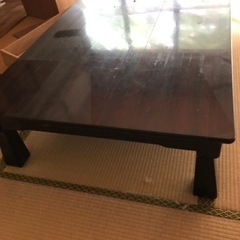 かなり頑丈で重たいテーブルです。無料です。家具 テーブル 