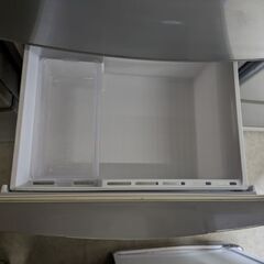 【鹿児島市リサイクルショップスターズ吉野店】3ドア冷蔵庫 2015年製 3ヶ月保証付き 全容積272L  冷凍室50L 冷蔵室222Ⅼ ハイアールアジア社製 　