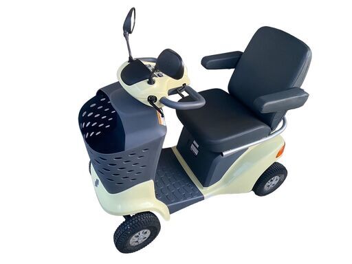 【決まりました】suzuki スズキ セニアカー 四輪車 電動車 走行距離70キロ未満