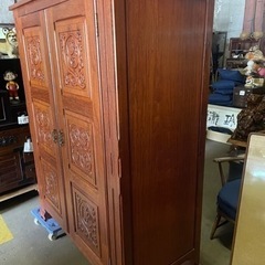 洋服タンス　高島屋の中国家具展で購入　クローゼット　ワードローブ唐木家具