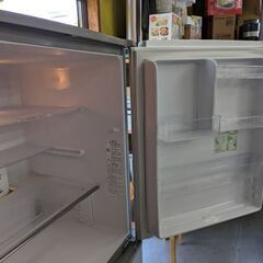 【鹿児島市リサイクルショップスターズ吉野店】3ドア冷蔵庫 2013年製 3ヶ月保証付き 全容積255L  冷凍室45L 冷蔵室２１０Ⅼ ハイアールアクアセールス社製 　