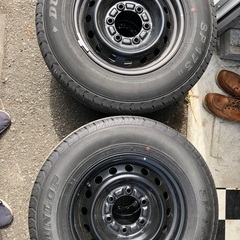 8型ハイエース　純正タイヤホイールセット