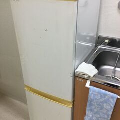 【最終値下げ】【アルコール消毒済み】冷蔵庫・SHARP製・200...
