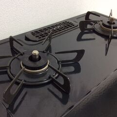 （7/15受渡済）JT8819【RINNAI/リンナイ ガスコンロ 都市ガス】美品 2023年製 RTE670BKR 家電 キッチン レンジ ガステーブル 右側強火 クリスタルコート