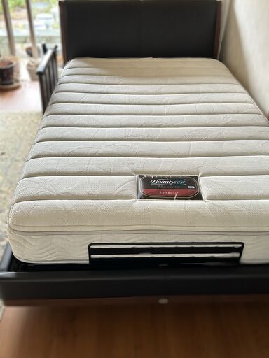 【期間限定、価格変更￥75000→￥35000】シモンズの介護ベッド【期間限定】ご希望の方には介護用品もお譲りします