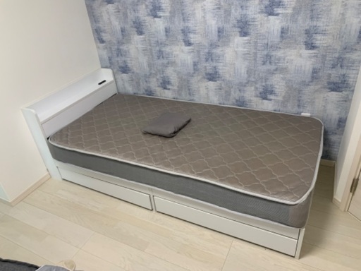 シングルベッド　マットレス付き