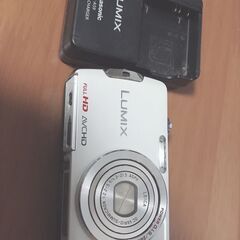 デジタルカメラ　LUMIX　デジカメ　フルHD