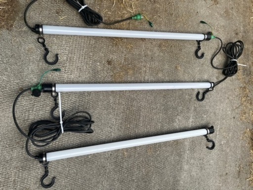 お買い得その3‼️             \n連結できるLED蛍光灯40型    3本セット ¥27,000