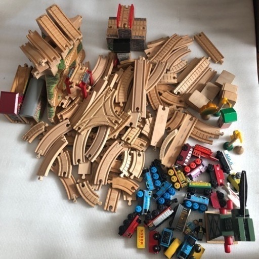 トーマス　恐竜木製レール　IKEA製含む