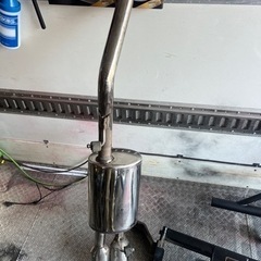 30プリウス　ガナドールマフラー