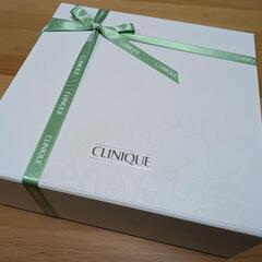【新品未開封】CLINIQUEチーク　バースデーボックス梱包