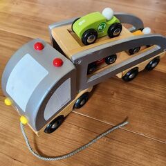 木製　トレーラーおもちゃ