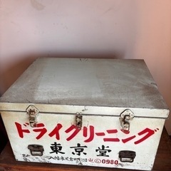 昭和レトロ　ブリキの箱