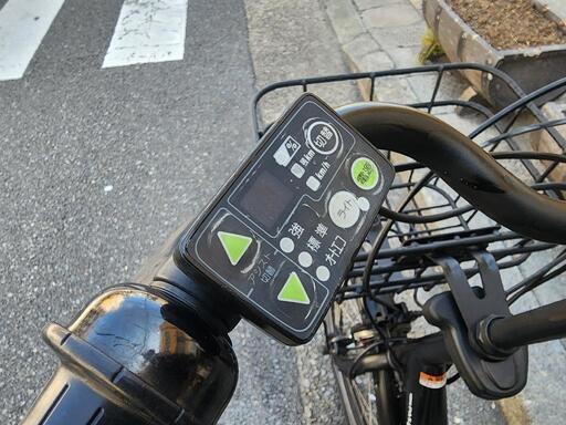 電動自転車　２０インチ　ヤマハ　バッテリー　8.7ah  充電器　付き　黒　3変速　配達可能