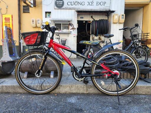 子ども用　自転車　２４インチ　6変速　カゴ　自動ライト　付き　赤　黒　配達可能