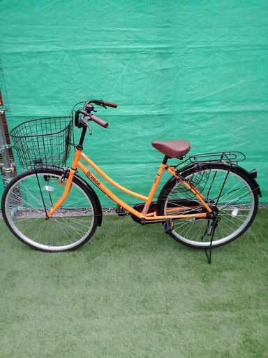 最終値下げ、26 インチ自転車、ママチャリ、ほぼ新品、とても美品、 オレンジと黒色　切り替え機能は無し