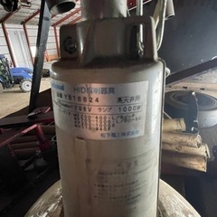 生産中止のレア物です。水銀灯3台あります。10/17まで使ってました。LEDに変えたので外しました。ホコリ被ってるくらいです。