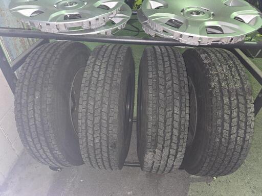 ハイエース用スタッドレス PCD 139.7 195/80/R15 lt スタッドレス