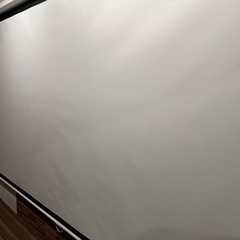 120インチ大型スクリーン
