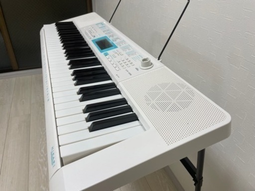 ※値下げします。電子キーボード(ピアノ) CASIO LK-128 白