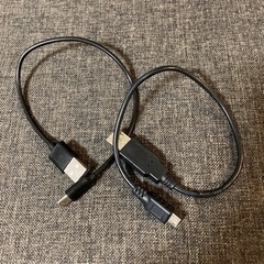 Micro USBケーブル＋タイプCのケーブル