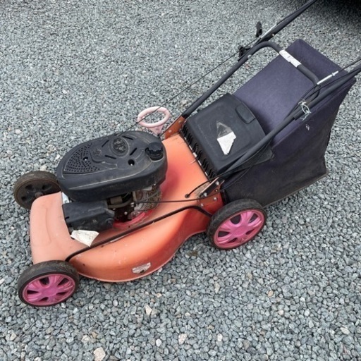 歩行型草刈機