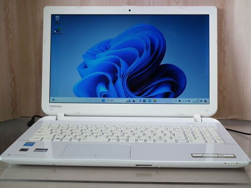 【東芝Dynabook T55/NW SSD240GB搭載WIN11Home/Core-i3/ﾒﾓﾘ8GB/Office365】