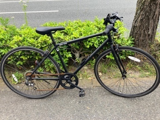 6/29値下げしました！‼️お買い得‼️ 700ccクロスバイク スマホスタンド/ドリンクホルダー/ライト付き 自転車 NO.1430