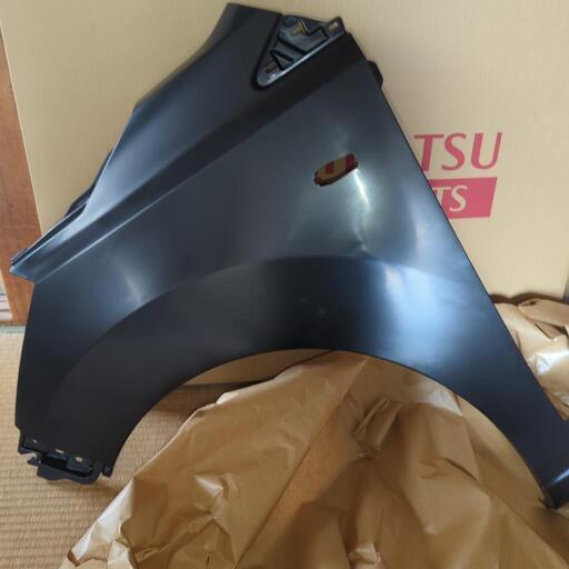 自動車部品