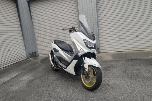 NMAX125 SE86J 約５０００km カスタム車　白　立ち転け