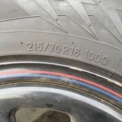 《決まりました》デイトナ　スタッドレスタイヤ215/70r16　タイヤ&ホイール4本セット