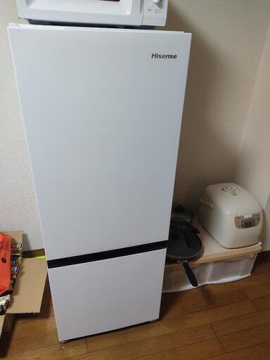 冷蔵庫、洗濯機、テーブル