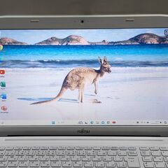 ?富士通?LifeBook?AH45/T?超美品白?SSD?WIN11