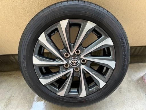 車のパーツ タイヤ、ホイール