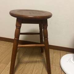 サイドテーブル、椅子