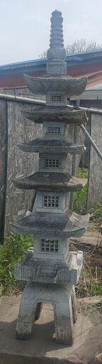 灯籠 五重の塔 石材 庭石