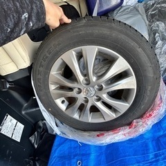 車のパーツ タイヤ、トヨタ純正ホイール4本すぐに取りきてほしいので