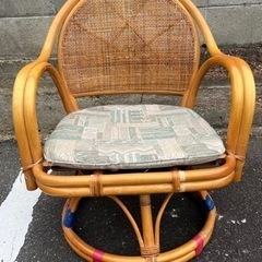 籐の座椅子　回転式