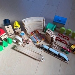 おもちゃ 木の電車